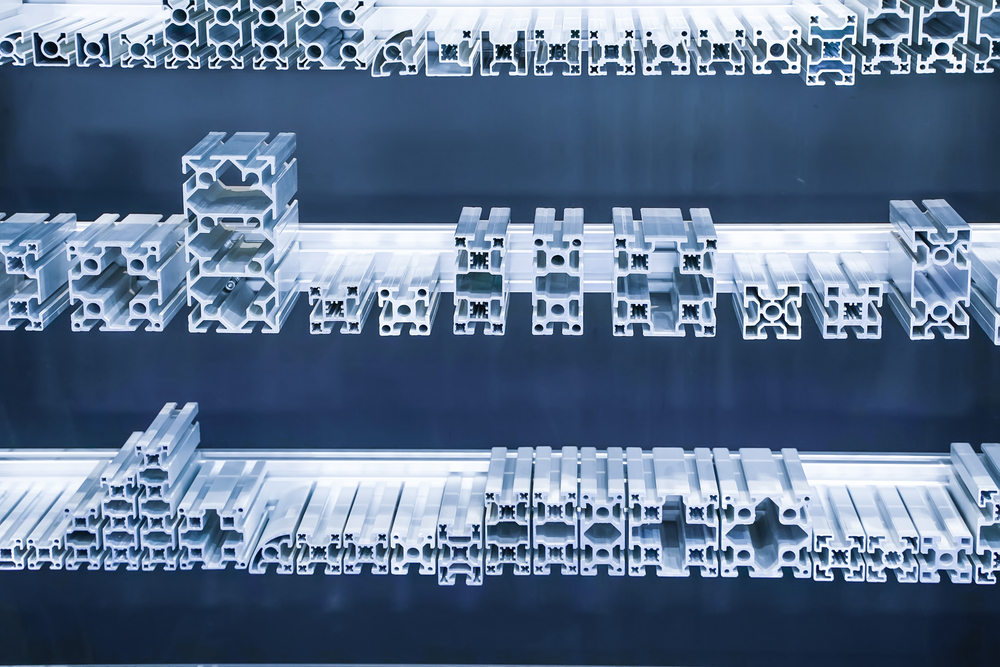 Shelves of complex extruded aluminum profiles